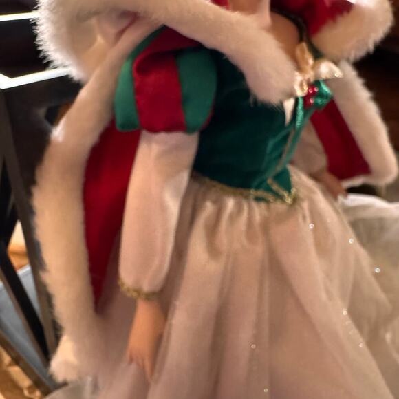 Disney Princess Brass Key Snow White And The Seven Dwarfs Porcelain Doll 14" - Picture 9 of 11